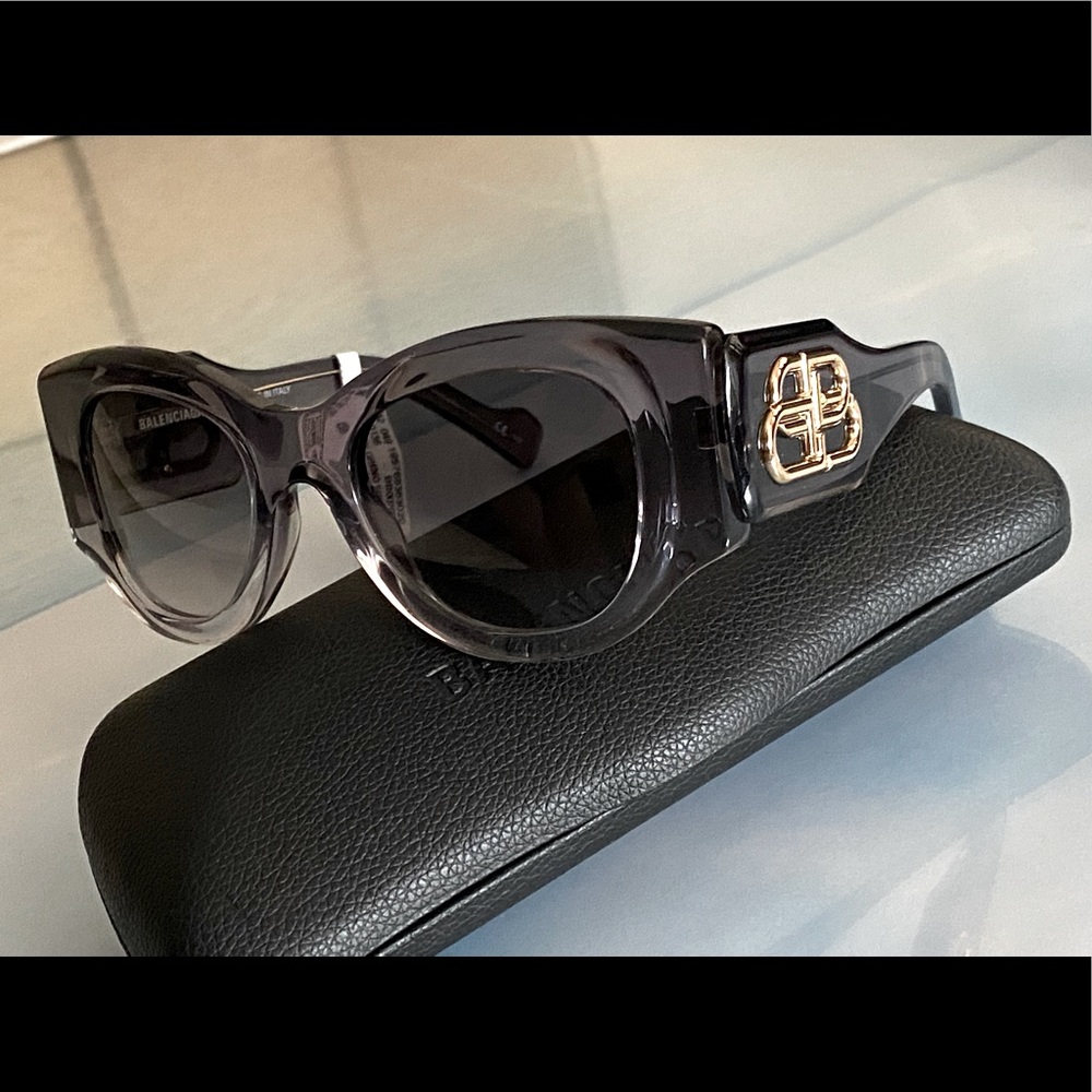BALENCIAGA SUNGLASSES, WIDE EXTRA LARGE TEMPLE LOGO, SMOKE, PARIS COLLECTION